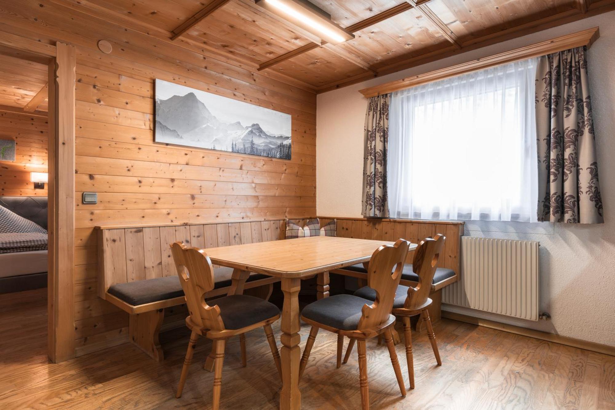 Apart Schneider Ischgl Buitenkant foto