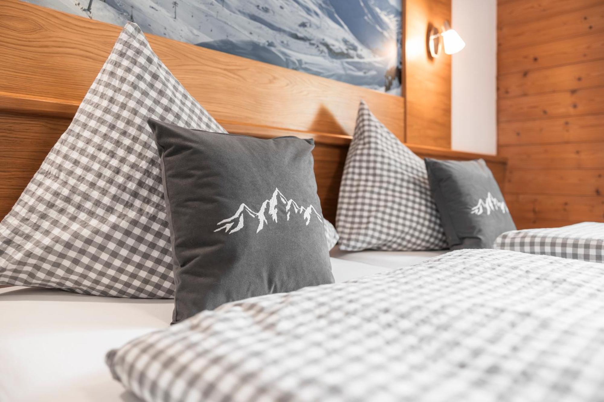 Apart Schneider Ischgl Buitenkant foto